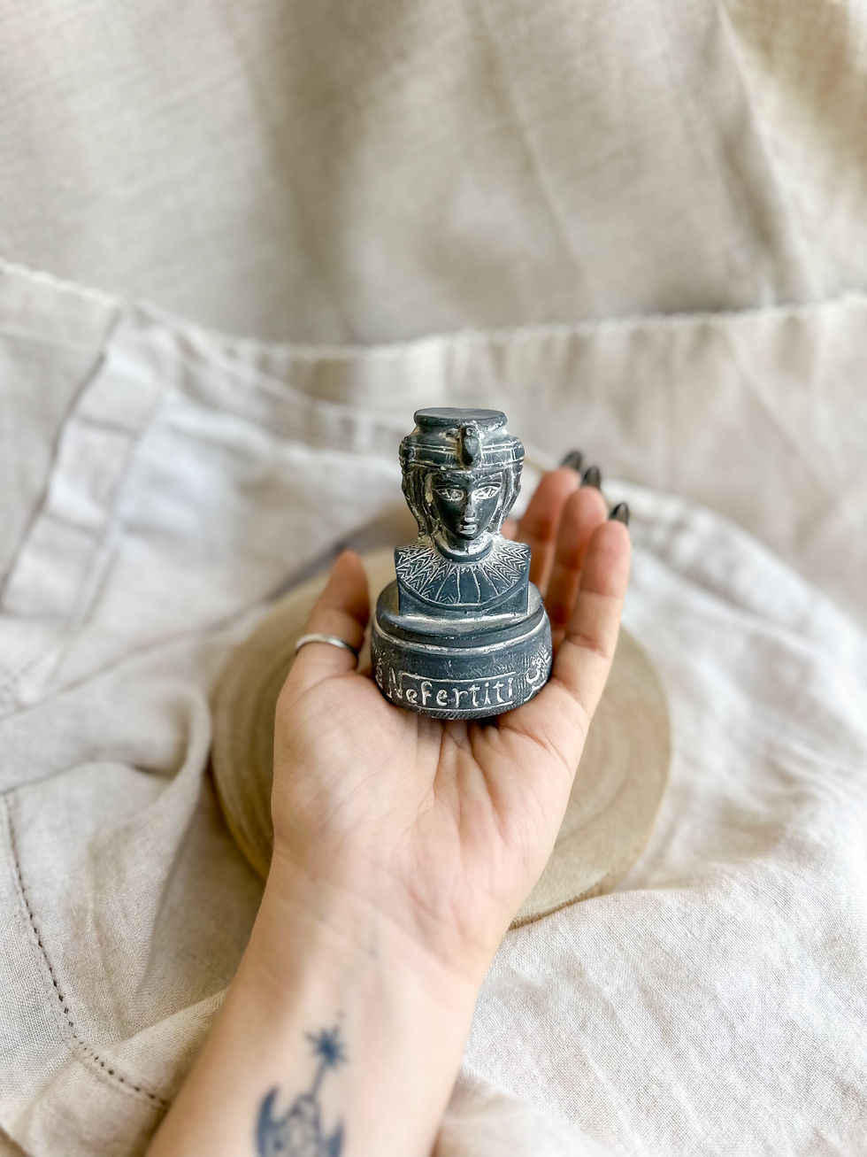 Miniatura: Nefertiti - Talismã de Altar