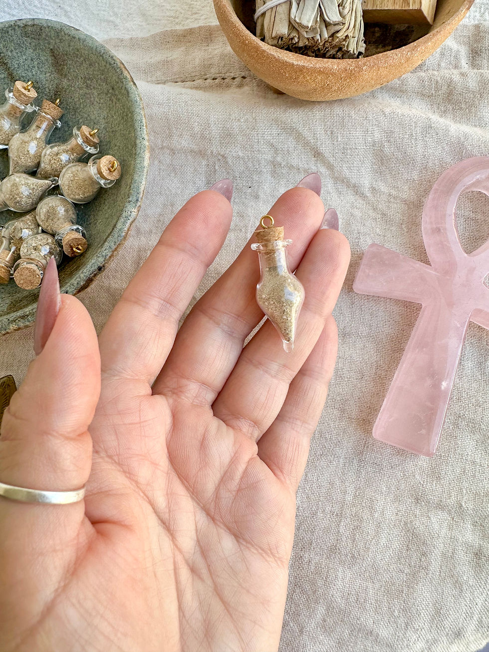 Miniatura: Garrafinha 𓂀 Talismã - Areia de Queóps