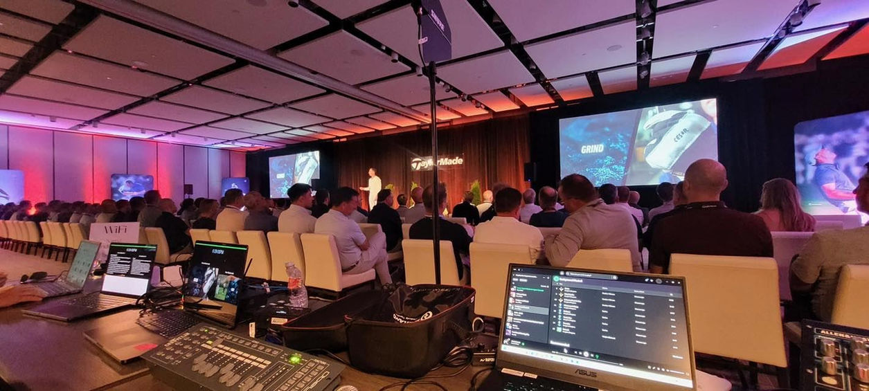 Large Venue Projector & Screen Rentals & Audio