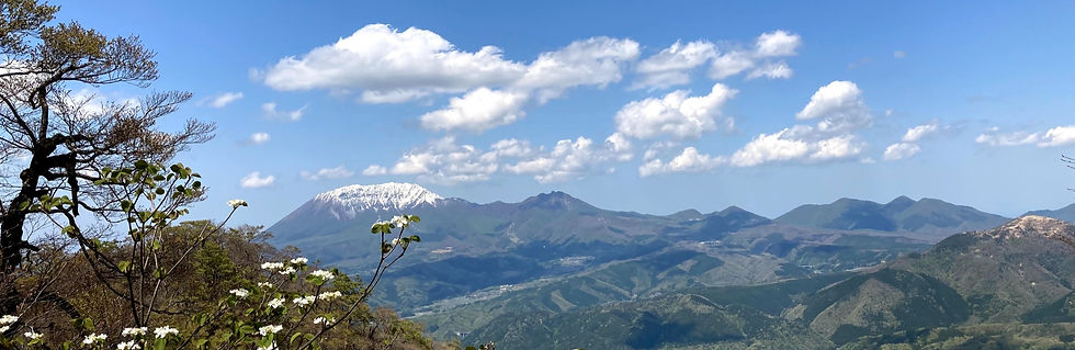 鳥取県の名峰大山を望んでいます。とても美しい風景で、ココロも身体も癒されますね。
