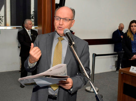  Projeto de Lei nº 166/2024, de autoria do deputado estadual Junior Mochi (MDB), que declara a Associação das Pessoas com Deficiência (PCD) de Chapadão do Sul como de Utilidade Pública Estadual. 