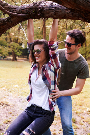 romantic-couple-enjoying-park_329181-12550.jpeg
