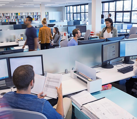 Menschen, die im Open Office