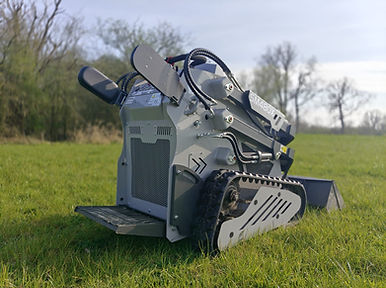 Skidmate SM-480X diesel met D902 25PK 3 cillinder kubota motor. Sterke compacte mini lader.