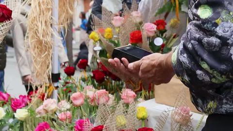 Kontaktløs betaling: Hvor trygt er det egentlig