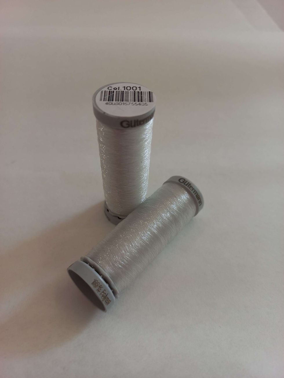 תמונה ממוזערת: חוט שקוף