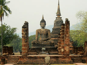 Passage de frontière à Mae Sot et visite des ruines de Sukhothai