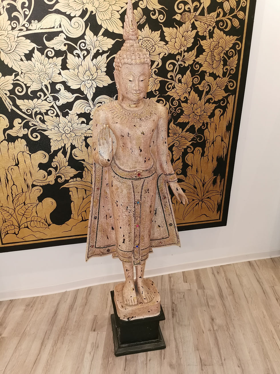 Buddha Thailand mit Intarsien beigefarbig 160 cm Hoehe