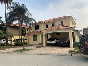 Urb. Estancias del Río
