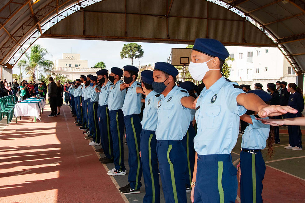 Foto de colégio cívico-militar em Curitiba-PR