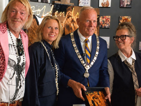 Wintervernissage bij Galerie AandeAmstel trekt volle aandacht in Naarden