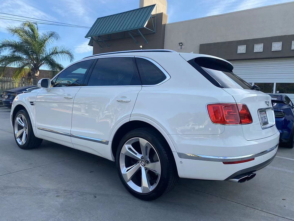 Thumbnail: 2019 Bentley Bentayga V8 AWD