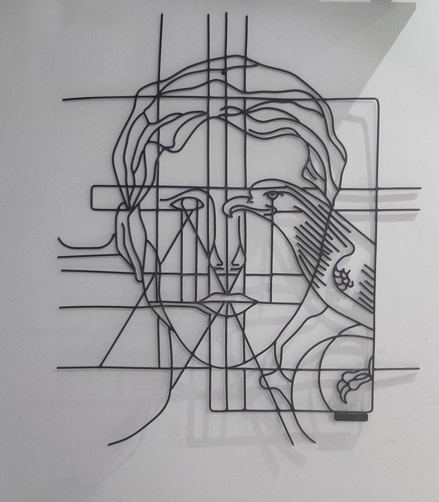 Releitura da obra "Símbolo da memória" de Dema Reis