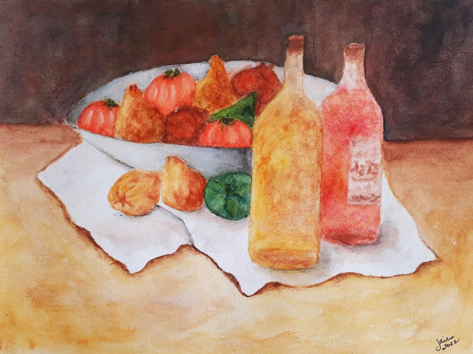 Garrafas e cesto com frutas