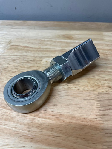 1.5 x 1.5 4130 square bungs for 7/8 rod ends | Izzy Fab