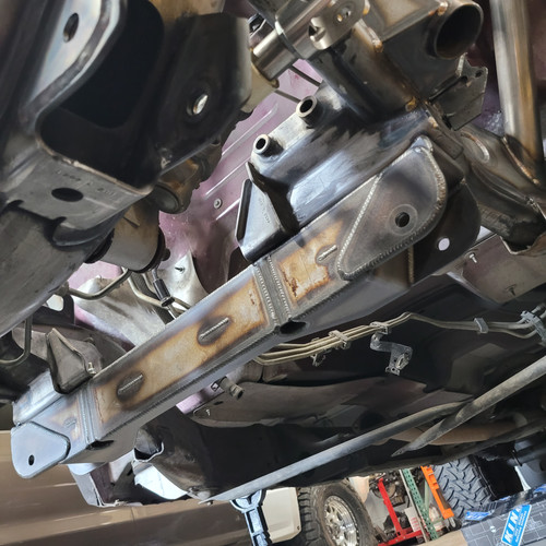 99-07 Chevy/GM 1500 Boxed Lower Rear Crossmember | Izzy Fab