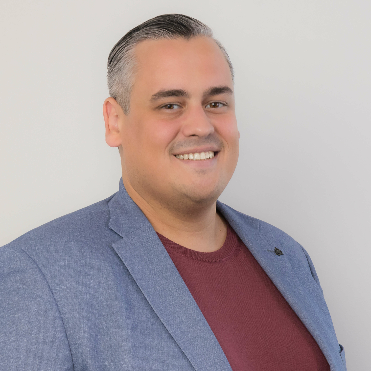 Arndt-Tobias-Staat im Anzug als Steuerberater