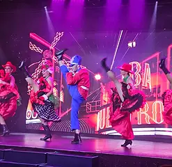 cabaret-dans-le-var-spectacle-danse-french-cancan-la-cour-royale-.webp