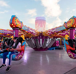 tourisme-var-parcs-d-attraction-maneges-jeu-grand-8-magic-world-luna-park.jpeg