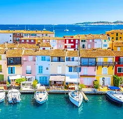 port-grimaud-tourisme-simplement-varois-la-petite-venise.webp