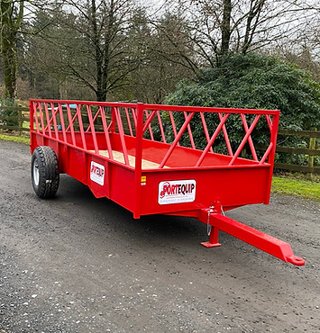16 x6 cattle feed trailer.JPEG