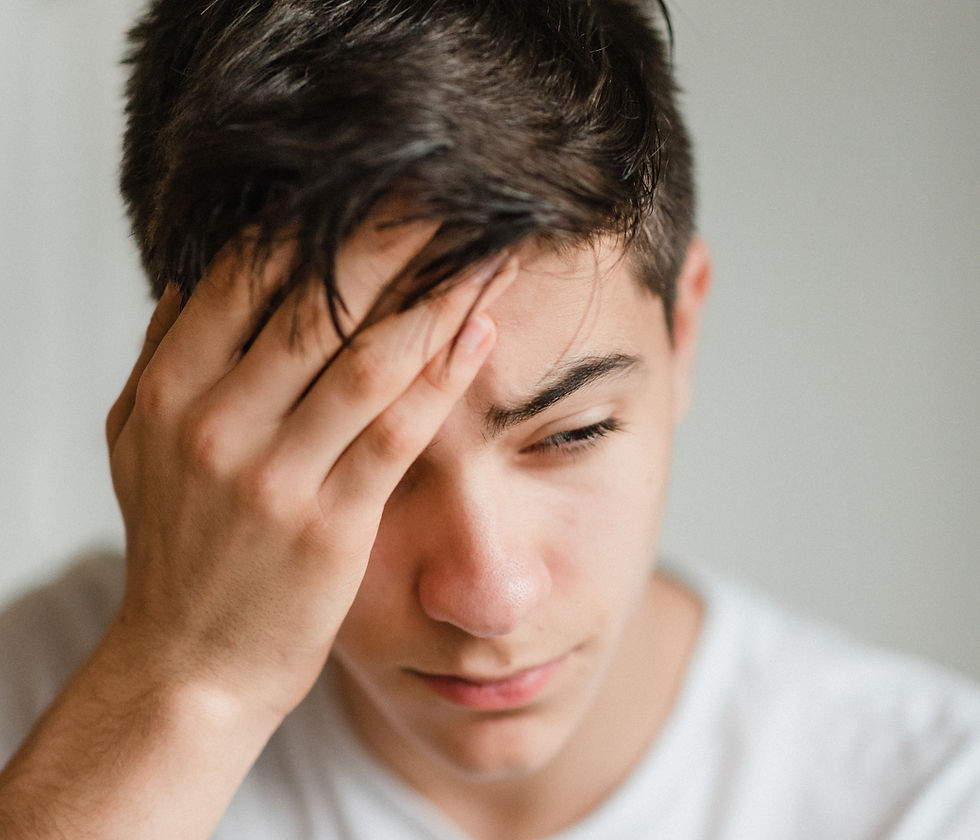 Jovem estressado no trabalho, mentalidade de Elite
