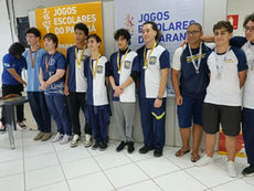 Matinhos leva as duas vagas principais no torneio de xadrez na modalidade convencional dos Jogos Escolares do Paraná