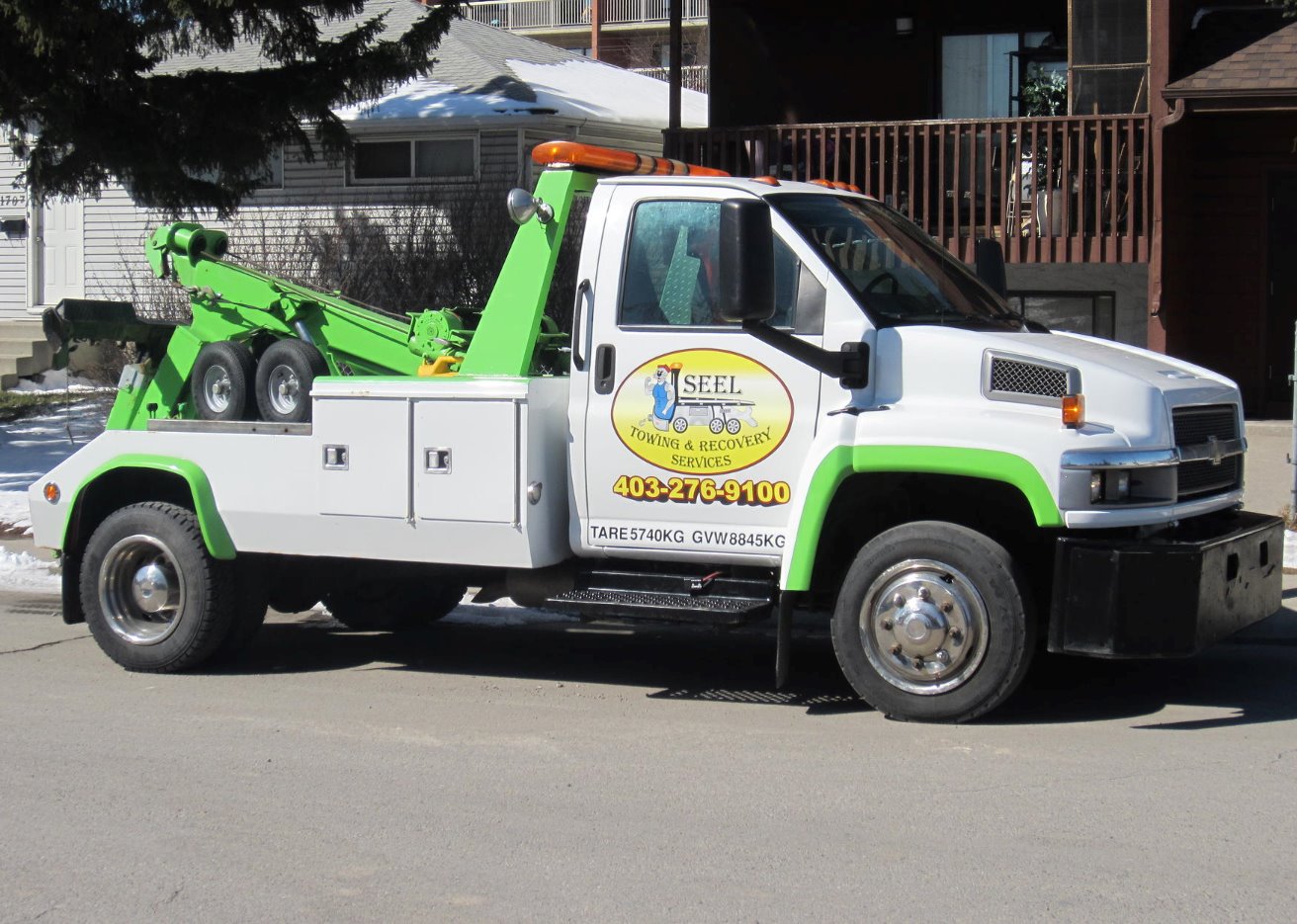 Medium Duty Towing Service Calgary | SEEL Towing