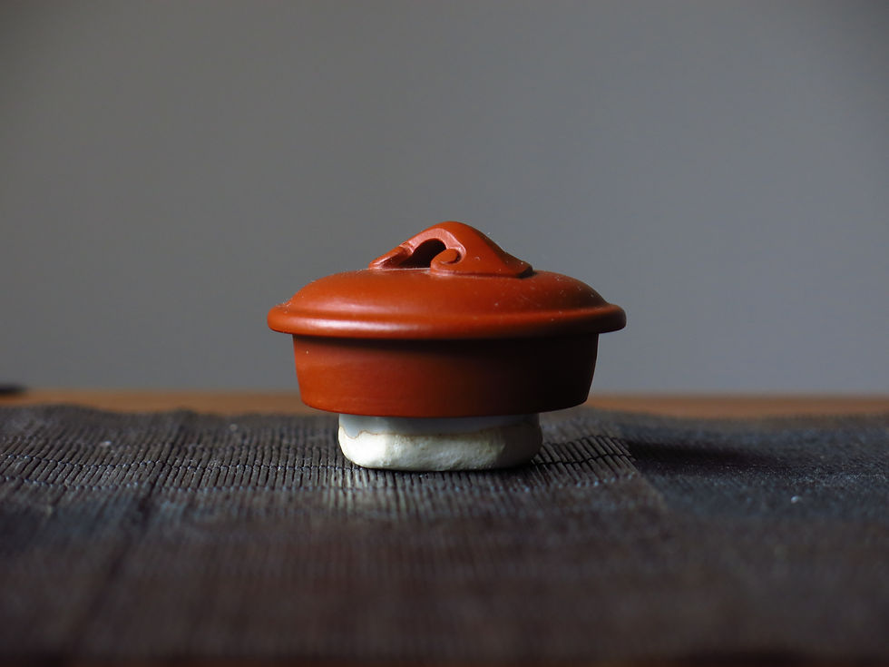 Thumbnail: Pottery Lid Stand