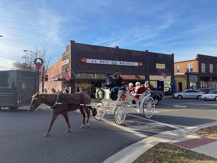 Discovering the Magic of Athens, Alabama: 5 Must-Do Activities for 2023