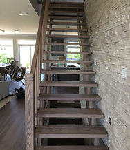 ESCALIER EN BOIS SANS CONTREMARCHES