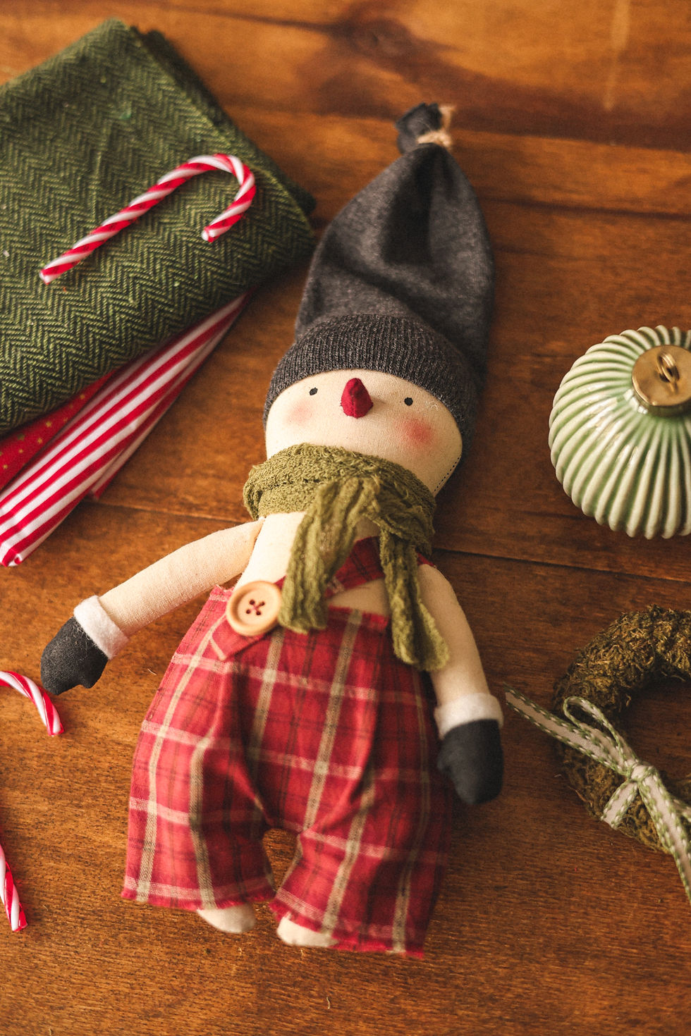 Thumbnail: Happylabtoys - The Snowman Sewing Pattern & Tutorial