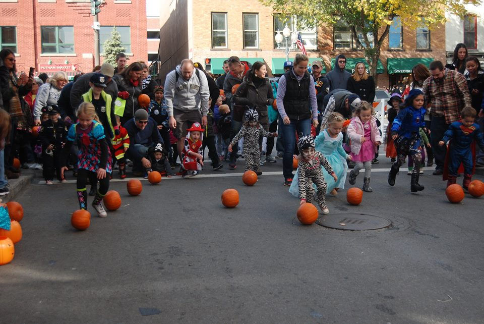 Pumpkin Roll down Caroline Street