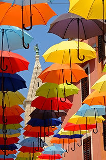 umbrellas-7085111_1280.jpg
