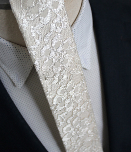 Ivory Champagne Floral Lace Necktie | handsomeandlace