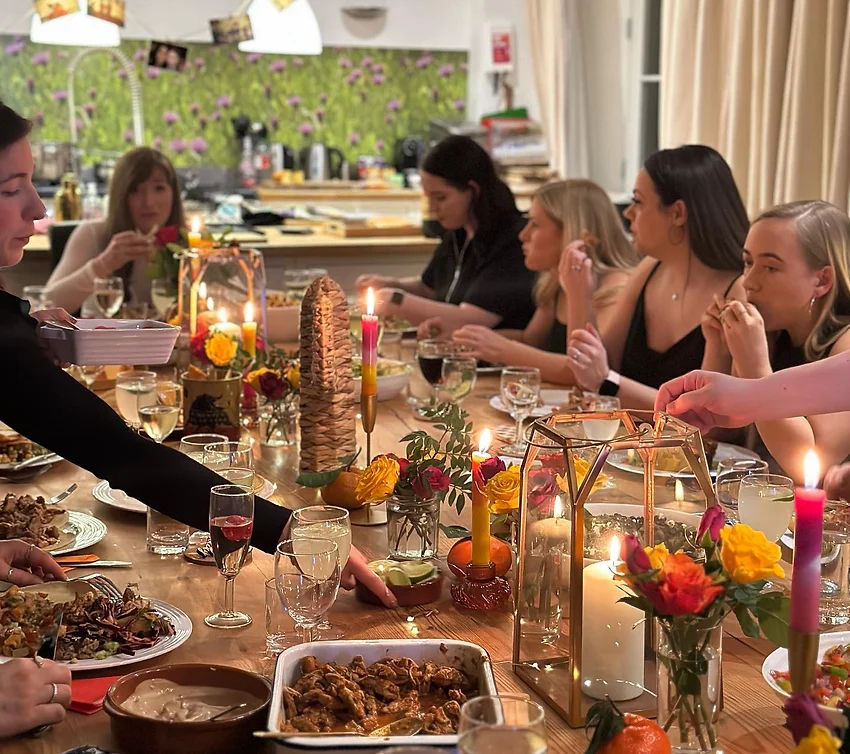 8 Best Glasgow Hen Party Ideas for 2023 [Reviewed]