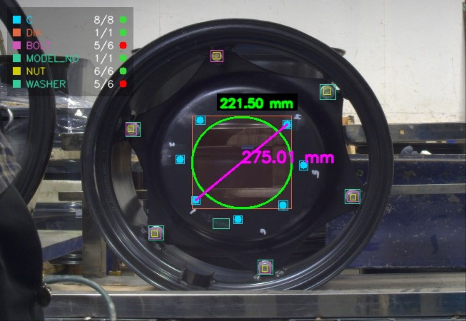 Wheel inspection screen with readings of 221.50 and 275.01 millimetres and red 5-of-6 bolt and washer count indicators.
