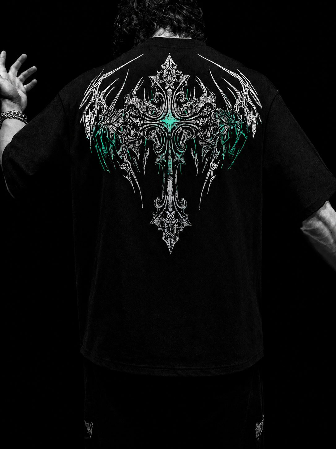 Camiseta Oversized Gothic Cross Verde – Streetwear Dark Premium #039