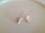 Petites boucles d'oreilles artisanales losange Lyon France.