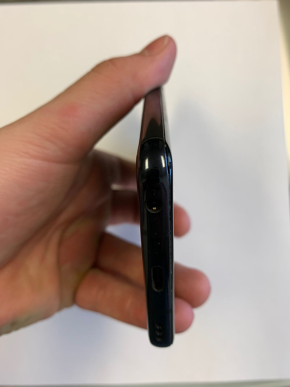 Thumbnail: LG G8