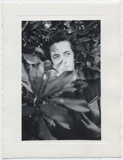 fp5924(Woman_Foliage_Hidden)