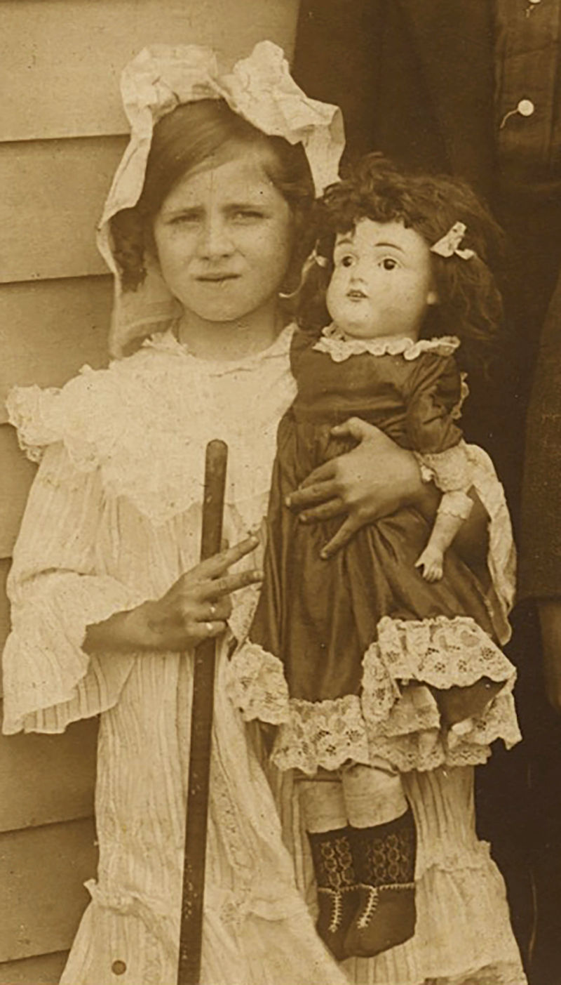 Thumbnail: KIDS POSE against CLAPBOARD WALL GIRL with ADORABLE BISQUE DOLL