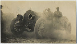 fp5487(Car_Dust_Men_Obscured)