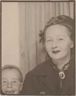 fp4750(PB_MatronWithGrinningBoy)