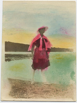 fp4017(Woman_BathingCostume_Beach-tinted)