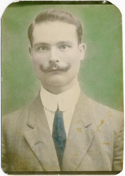 fp2116 (Mustache-Man-Tinted)