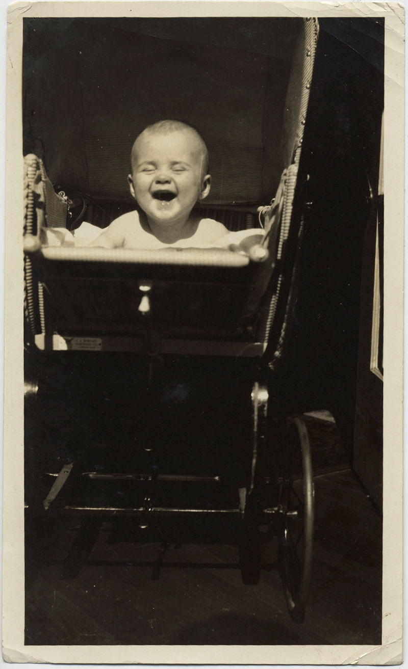 DELIRIOUSLY DELIGHTFUL HAPPY LAUGHING BABY in CARRIAGE! AWESOME