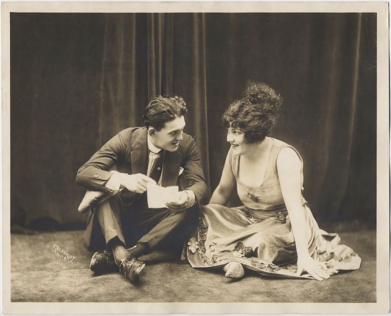20s COUPLE EDDIE & LOULLA by VINE & TEMPLE DISCUSS LETTER SITTING PRESS PHOTO PR