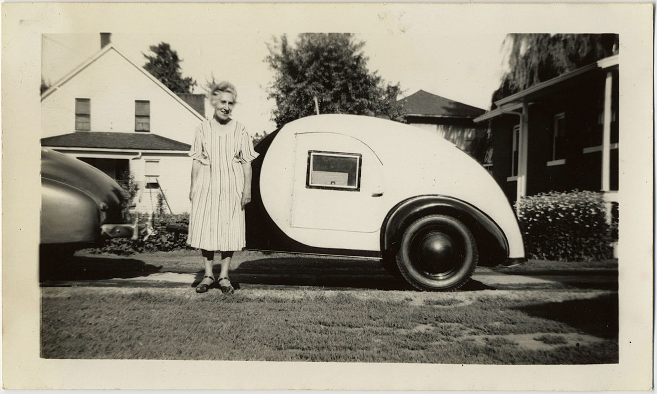 OLD LADY POSES w AWESOME TEAR DROP SHAPED MINI TRAILER CARAVAN BUGGY
