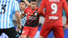 Volante do Athletico admite falha em jogo contra o Racing; Atacante critica: "Foi uma vergonha".